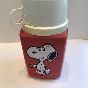 Vintage Peanuts Snoopy Kids Red Thermos 8 Ounces King Seeley W/Lid 1980’s.
